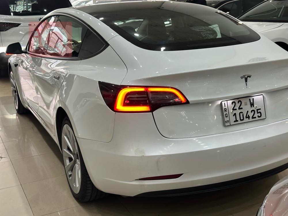 تسلا موديل 3